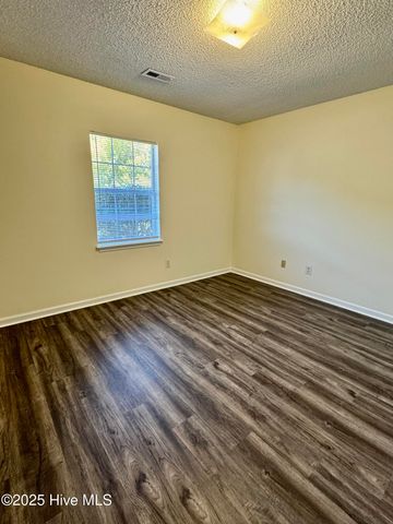 1303 Angels End A, Greenville, NC 27858