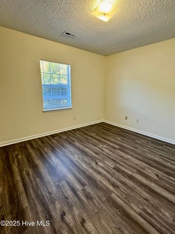 1303 Angels End A, Greenville, NC 27858