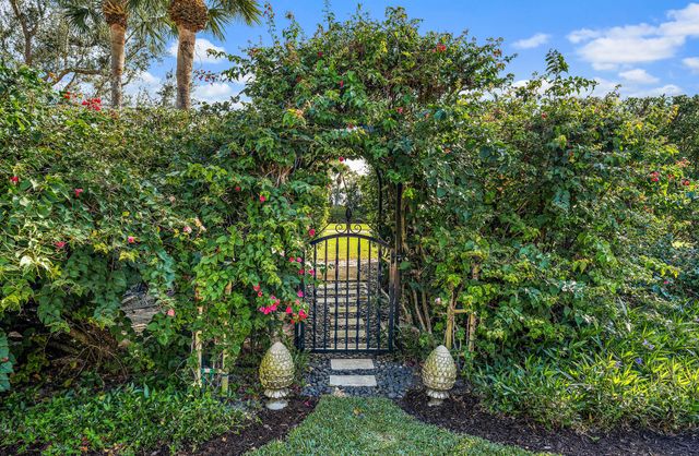 11818 Lost Tree Way, North Palm Beach, FL 33408