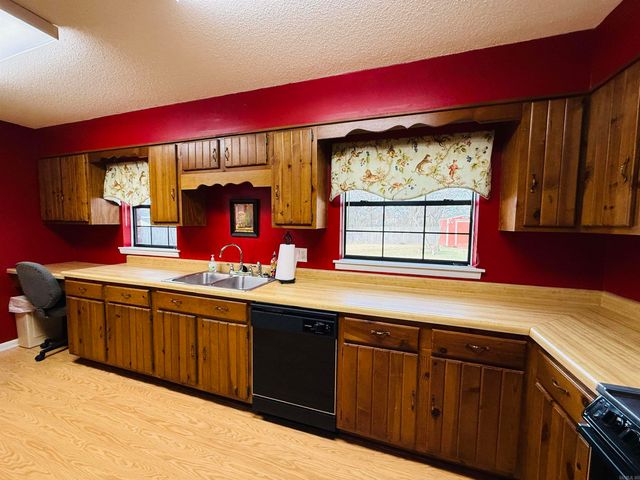 8813 Holiday, Sherwood, AR 72120