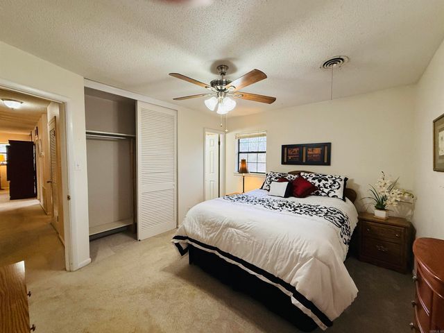 8813 Holiday, Sherwood, AR 72120