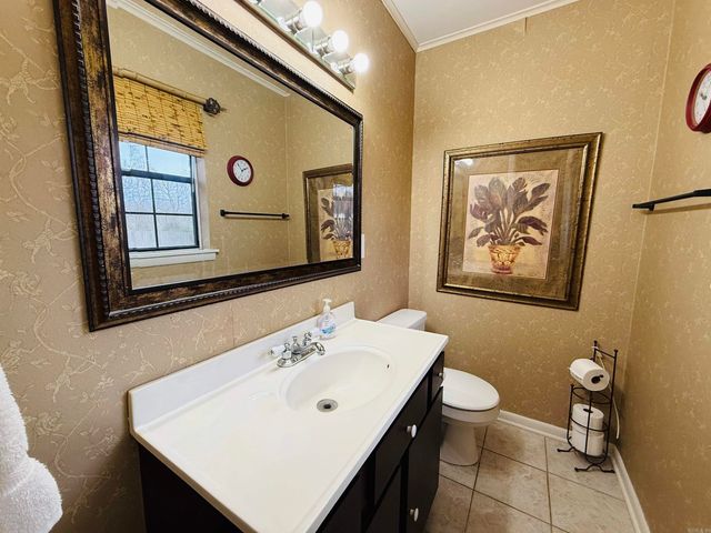 8813 Holiday, Sherwood, AR 72120