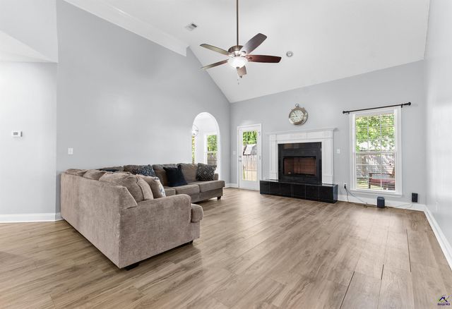 208 Mahan Drive, Perry, GA 31069