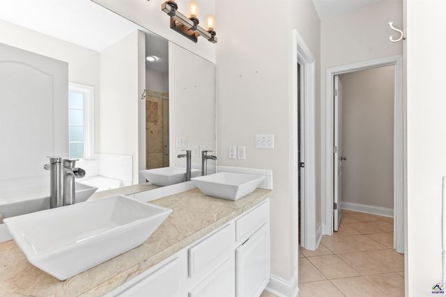 208 Mahan Drive, Perry, GA 31069