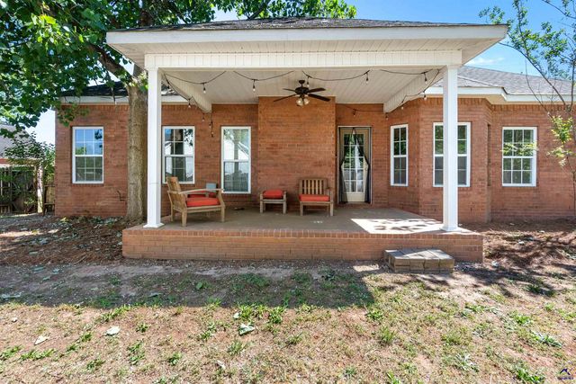 208 Mahan Drive, Perry, GA 31069