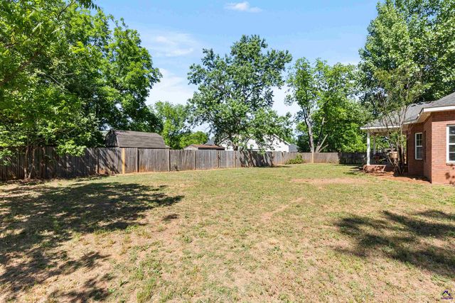 208 Mahan Drive, Perry, GA 31069