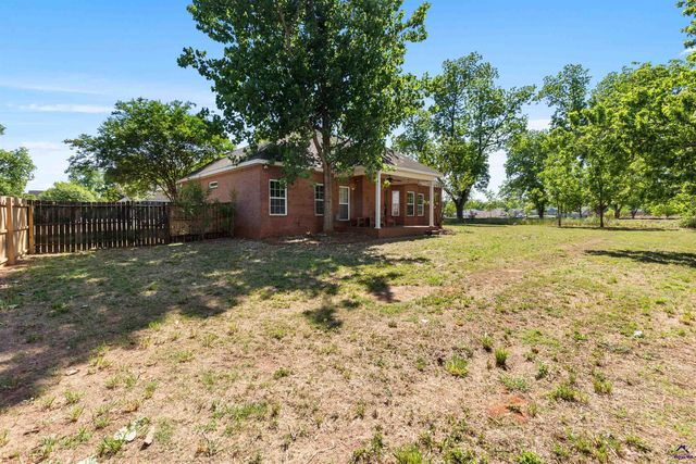 208 Mahan Drive, Perry, GA 31069