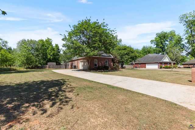 208 Mahan Drive, Perry, GA 31069