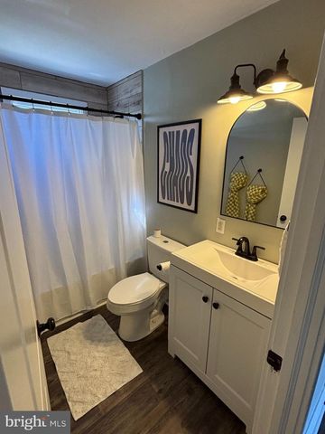 61 NEW JERSEY AVE, Pennsville, NJ 08070