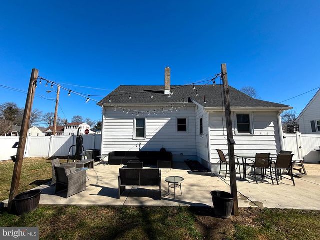 61 NEW JERSEY AVE, Pennsville, NJ 08070