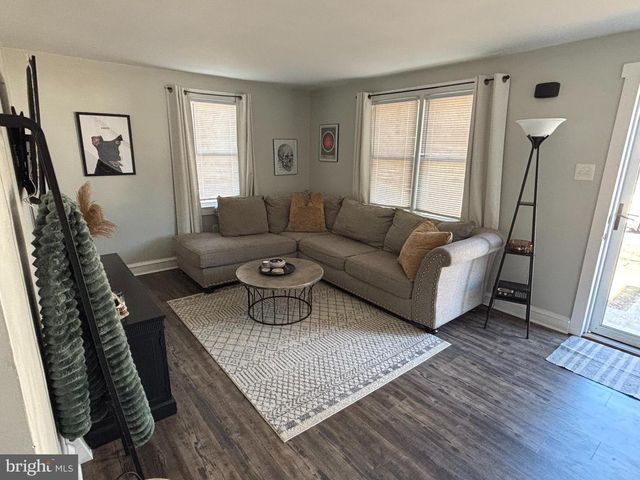 61 NEW JERSEY AVE, Pennsville, NJ 08070