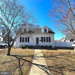 61 NEW JERSEY AVE, Pennsville, NJ 08070