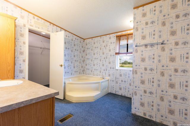 4780 COUNTY ROAD 307, Jourdanton, TX 78026