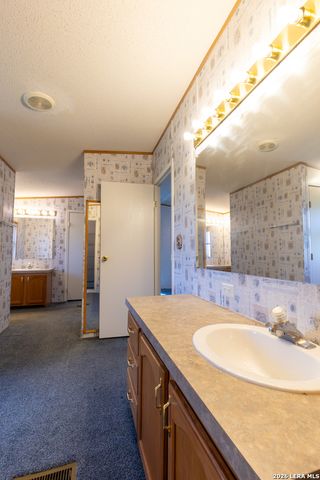 4780 COUNTY ROAD 307, Jourdanton, TX 78026