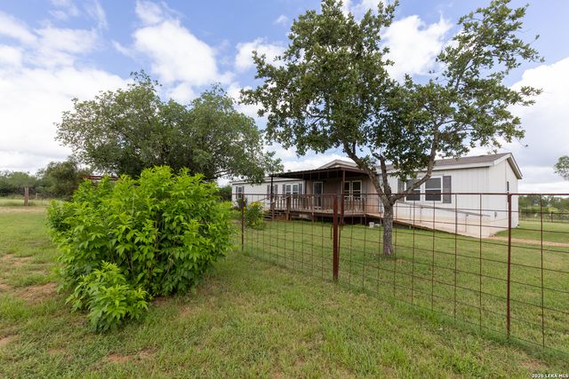 4780 COUNTY ROAD 307, Jourdanton, TX 78026