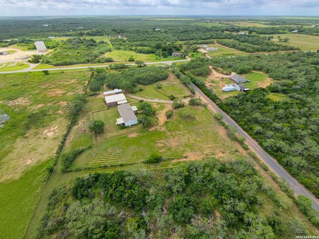 4780 COUNTY ROAD 307, Jourdanton, TX 78026