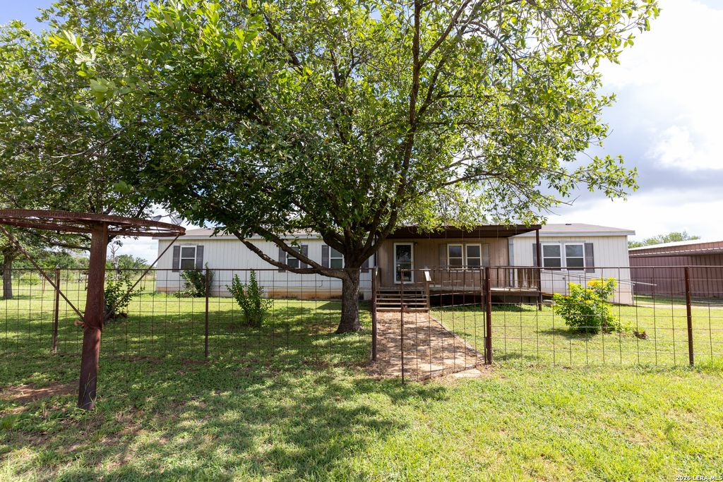 4780 COUNTY ROAD 307, Jourdanton, TX 78026