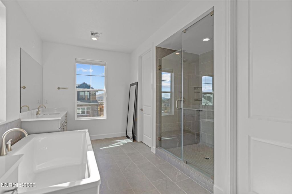 Image 34 of property listing at 325 S Pah Rah Rdg Drive, Sparks, NV 89441