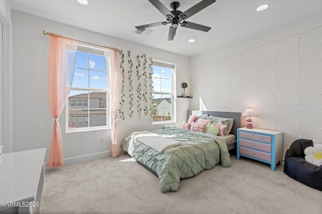 Image 43 of property listing at 325 S Pah Rah Rdg Drive, Sparks, NV 89441