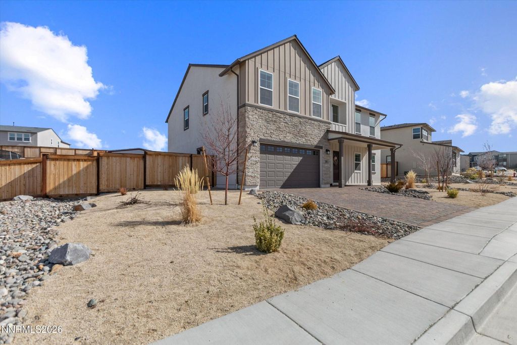 Image 5 of property listing at 325 S Pah Rah Rdg Drive, Sparks, NV 89441
