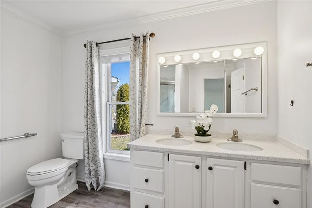 12 Surrey Court, Grayslake, IL 60030