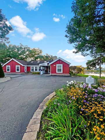 12 Surrey Court, Grayslake, IL 60030