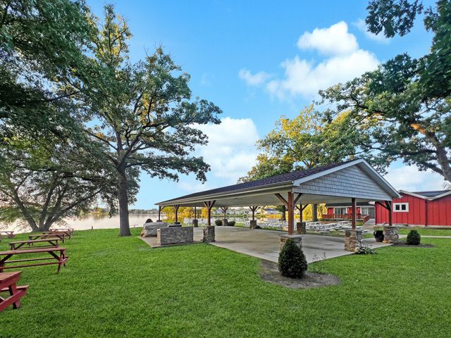 12 Surrey Court, Grayslake, IL 60030