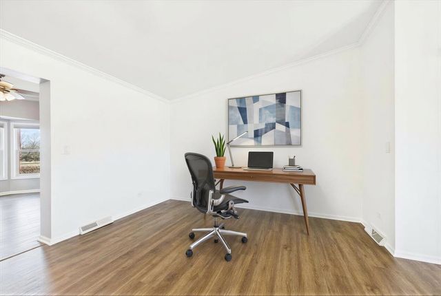 12 Surrey Court, Grayslake, IL 60030