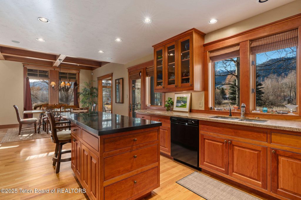 1415 N SECOND Street, Wilson, WY 83014 photo 14