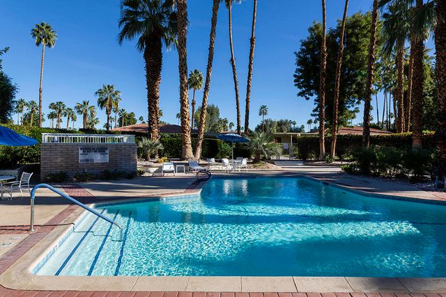 2321 Silver Oak Circle, Palm Springs, CA 92264