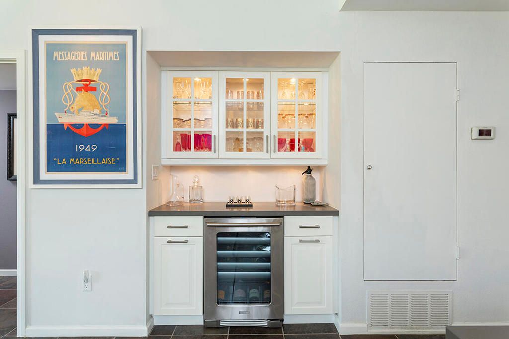 Image 12 of property listing at 2321 Silver Oak Circle, Palm Springs, CA 92264