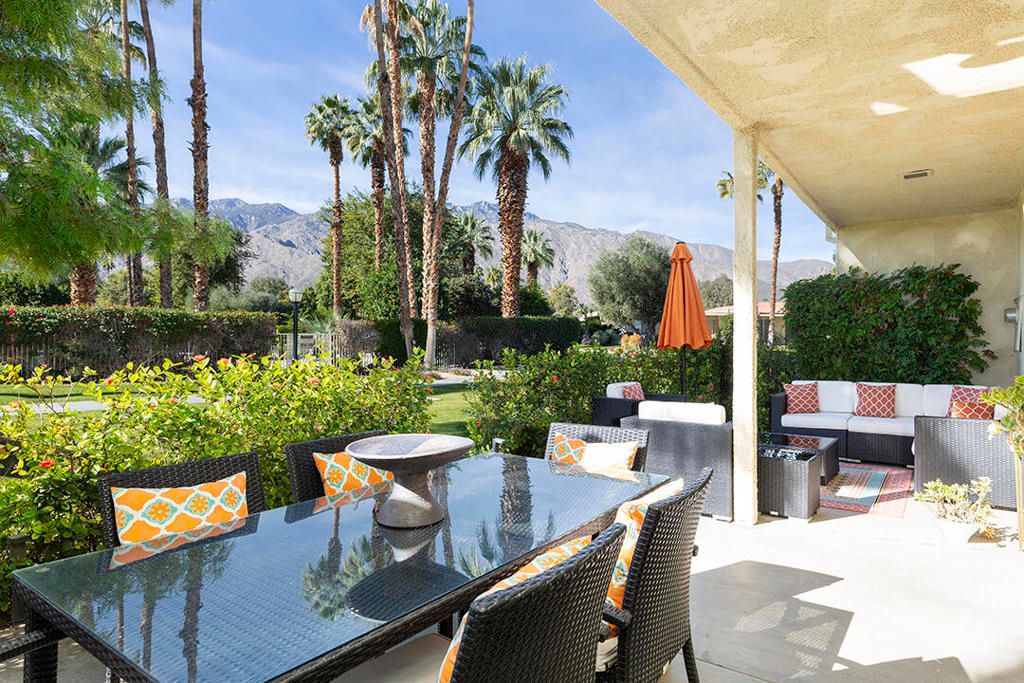 Image 21 of property listing at 2321 Silver Oak Circle, Palm Springs, CA 92264