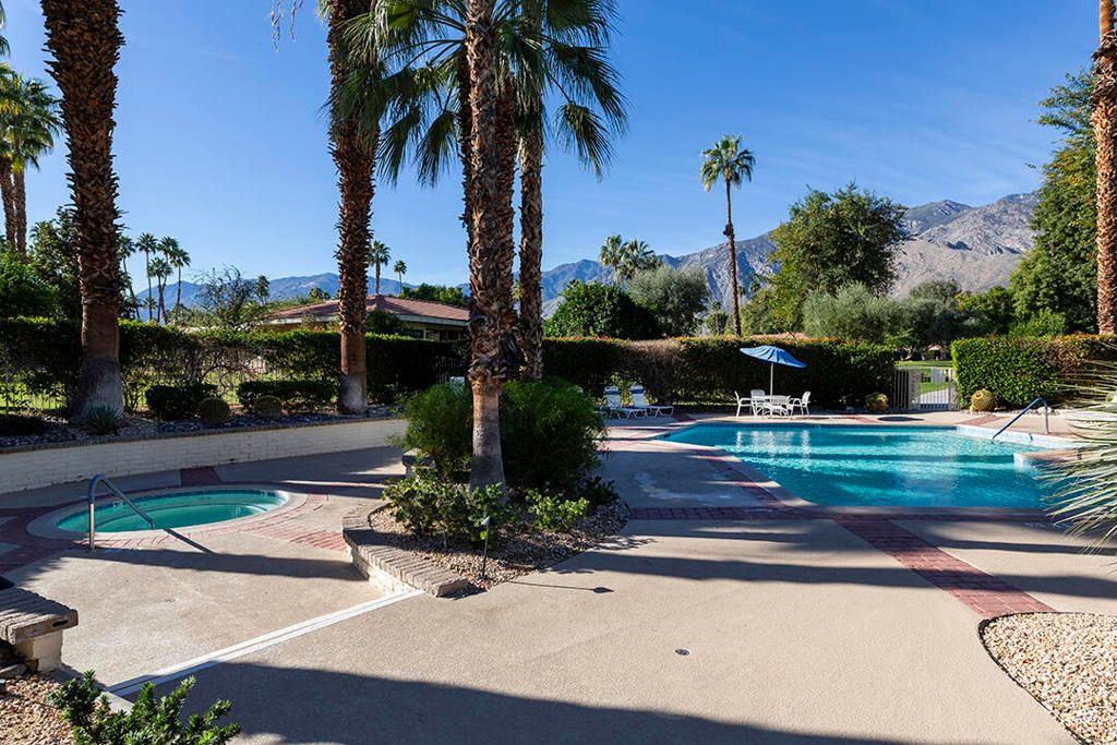 Image 27 of property listing at 2321 Silver Oak Circle, Palm Springs, CA 92264