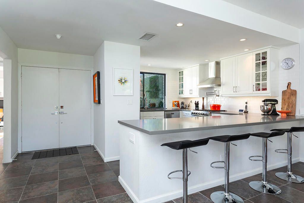 Image 7 of property listing at 2321 Silver Oak Circle, Palm Springs, CA 92264