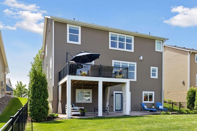 11946 32nd St N, Lake Elmo, MN 55042