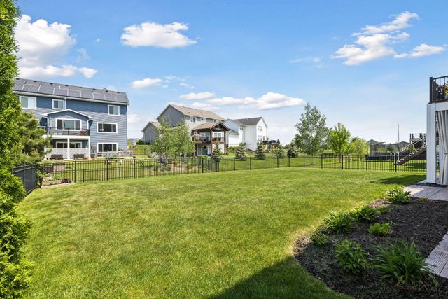 11946 32nd St N, Lake Elmo, MN 55042