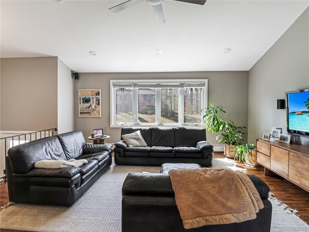 11 Foxburn Street, New City, NY 10956