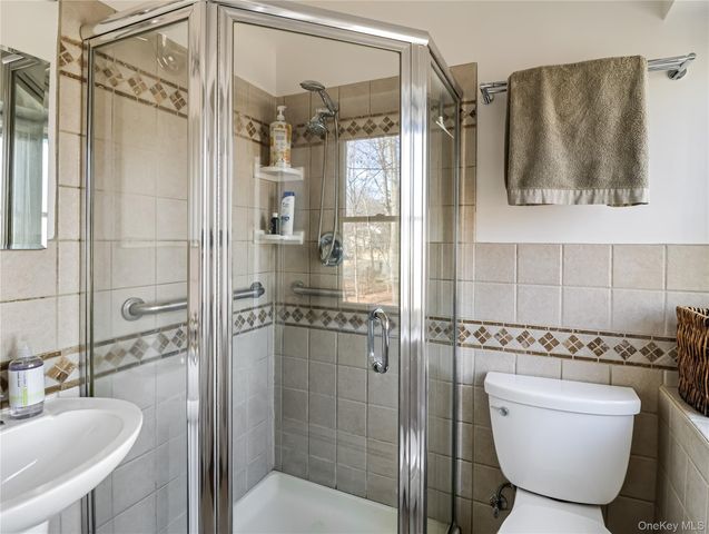 11 Foxburn Street, New City, NY 10956