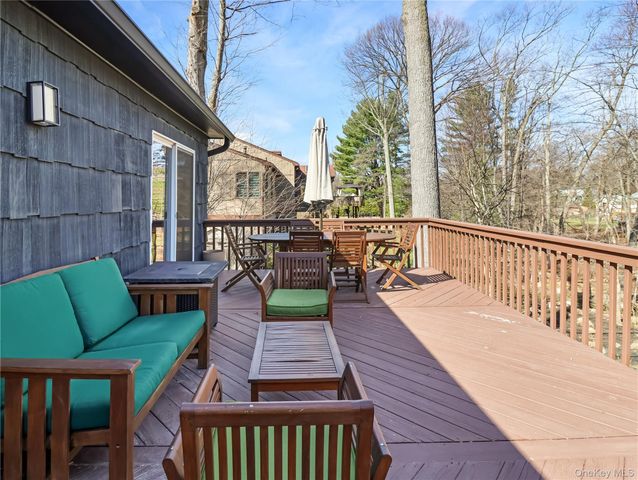 11 Foxburn Street, New City, NY 10956