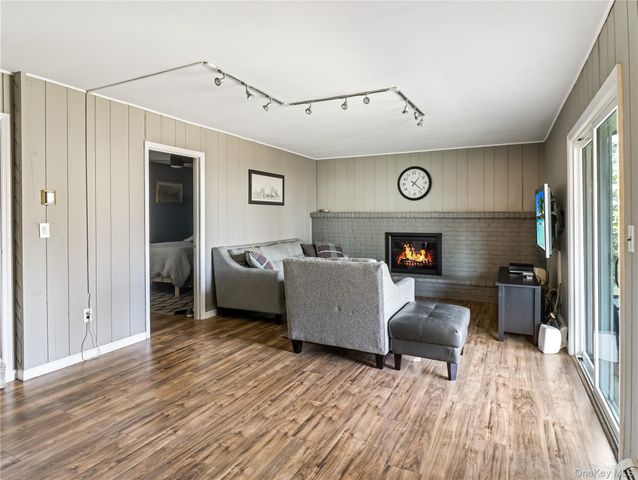 11 Foxburn Street, New City, NY 10956