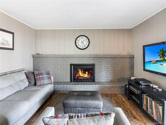 11 Foxburn Street, New City, NY 10956