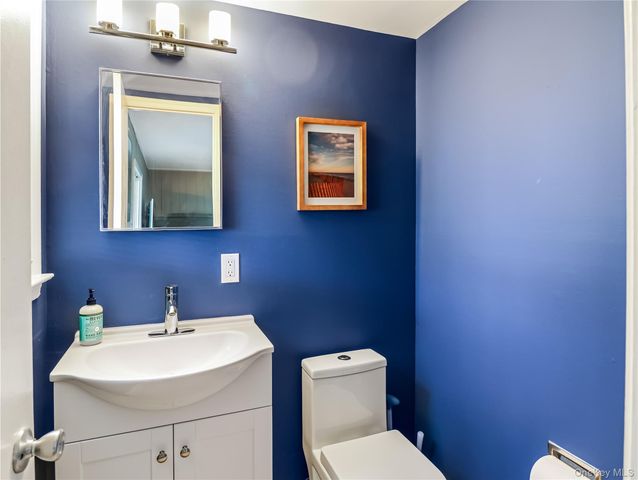 11 Foxburn Street, New City, NY 10956