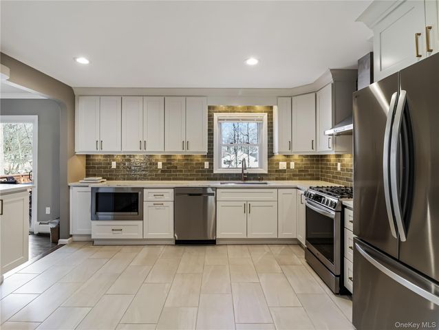 11 Foxburn Street, New City, NY 10956