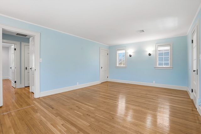 106 Waverley Ave, Newton, MA 02458