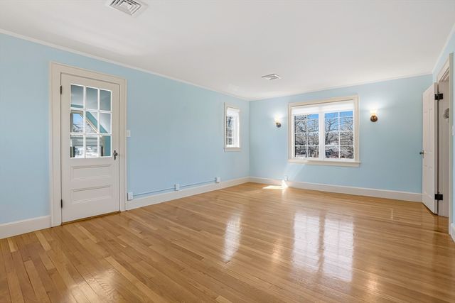 106 Waverley Ave, Newton, MA 02458