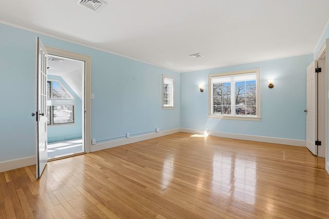 106 Waverley Ave, Newton, MA 02458