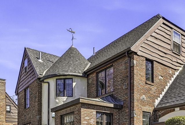 106 Waverley Ave, Newton, MA 02458