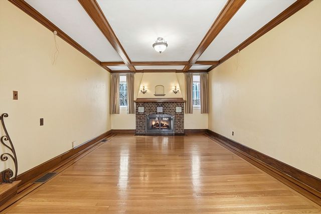 106 Waverley Ave, Newton, MA 02458