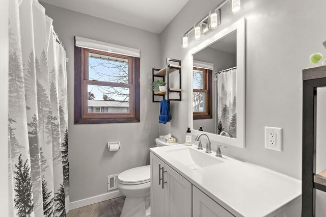 15493 Dresden Trail, Apple Valley, MN 55124