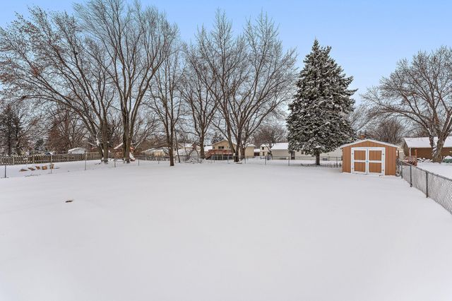 15493 Dresden Trail, Apple Valley, MN 55124